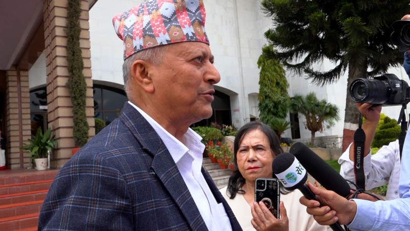 भूमिमन्त्री अधिकारीले पनि ३२ लाख घूस बुझेको दाबीसहितको अडियो सार्वजनिक