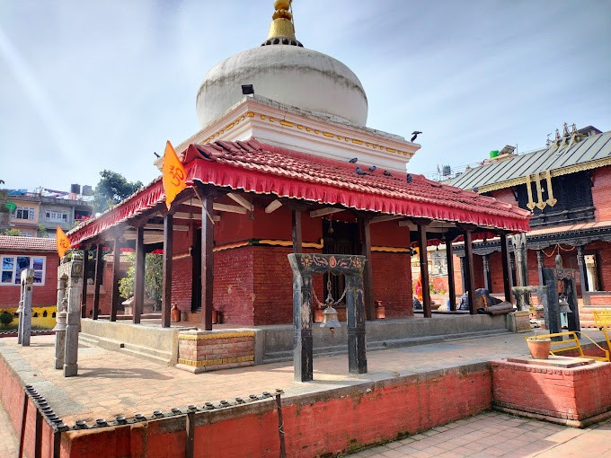 पुनर्निर्माणका लागि ललितपुरको सुनाकोठीस्थित भृङ्गारेश्वर मन्दिरमा क्षमा पूजा 