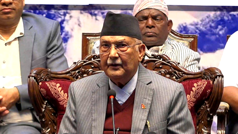 ओलीको कटाक्ष, ‘हातपाऊ बसेका बुढापाका अन्त गए, युवाहरू एमालेमा आए’