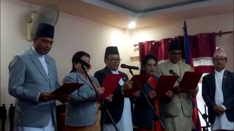 बागमती प्रदेशका पाँच नयाँ मन्त्रीले लिए पद तथा गोपनीयताको शपथ