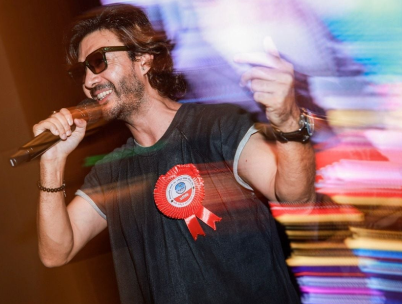 गायक आशिष सचिनले चीनको ग्वान्जाओमा दिए प्रस्तुती