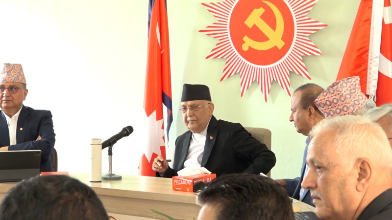 एमालेको पोलिटब्युरो बैठकमा विधान संशोधन प्रस्ताव पेश 