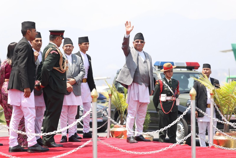 प्रधानमन्त्री दाहाल भारत प्रस्थान, मोदीसँग संक्षिप्त कुराकानी हुने