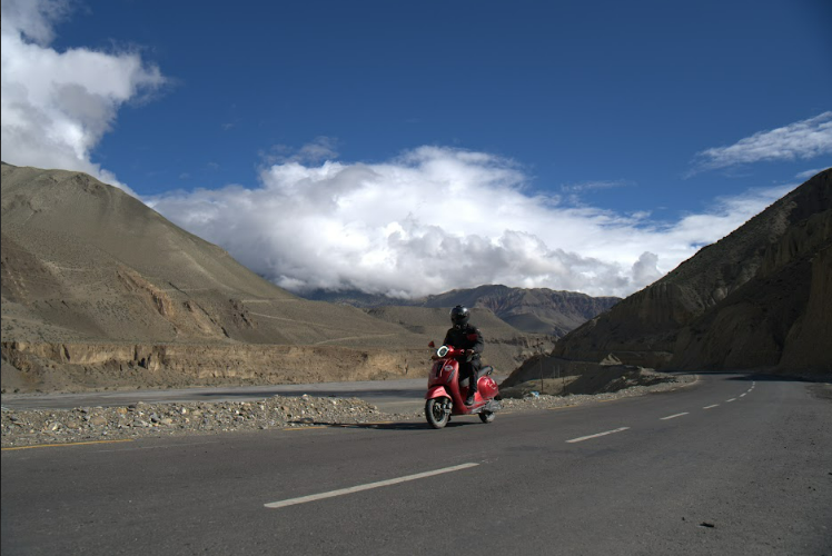 कोरला सीमासम्म पुग्ने पहिलो ईभी स्कुटर बन्यो–बजाज चेतक ईभी