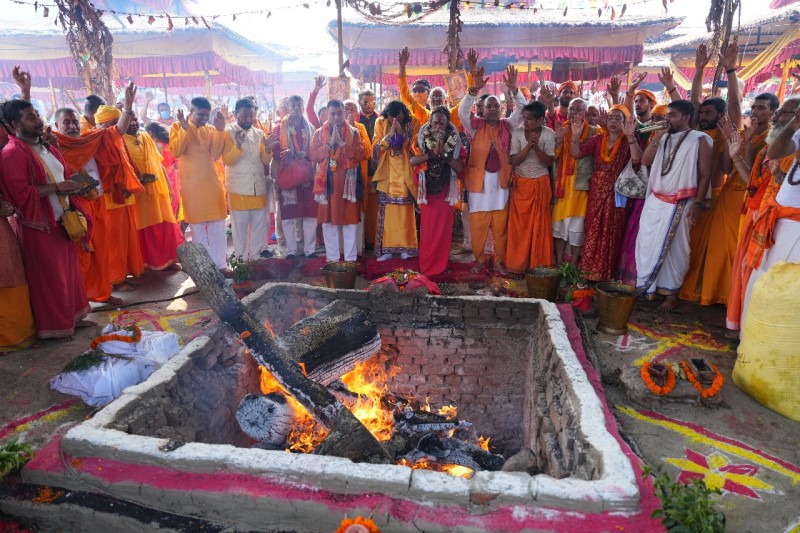 कोटिहोममा यज्ञको पूर्णाहुति, फाउन्डेसनलाई पोखराको २ रोपनी जग्गा दान