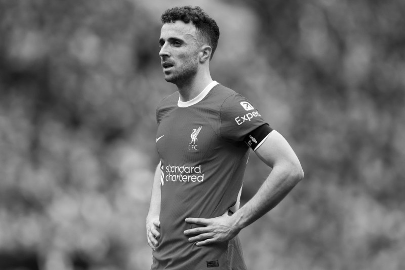 लिभरपुल र पोर्चुगलका फरवार्ड डिआगो जोटाको कार दुर्घटनामा मृत्यु