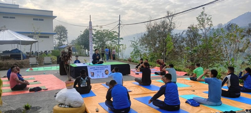प्रहरीका लागि प्रदूषणबाट उत्पन्न स्वास्थ्य समस्या कम गराउने स्वास्थ्य शिविर सकियो 