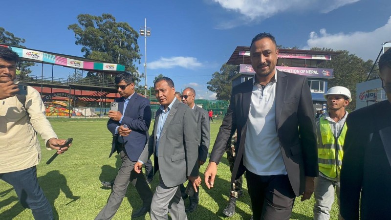 शहरी विकासमन्त्री कुलमानले गरे टियू क्रिकेट मैदानको अनुगमन, चाँडो काम सक्न निर्देशन