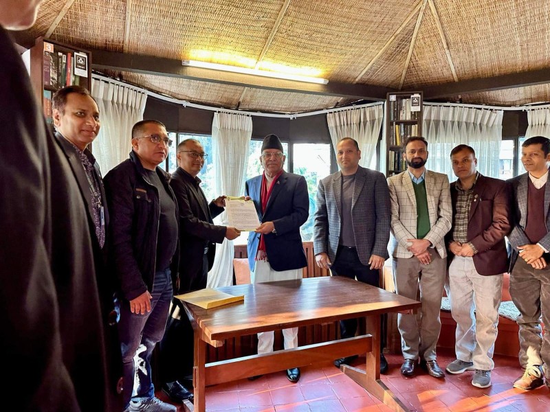 पोखरा पुगेका प्रधानमन्त्रीलाई व्यावसायीले राखे आठ बुँदे माग