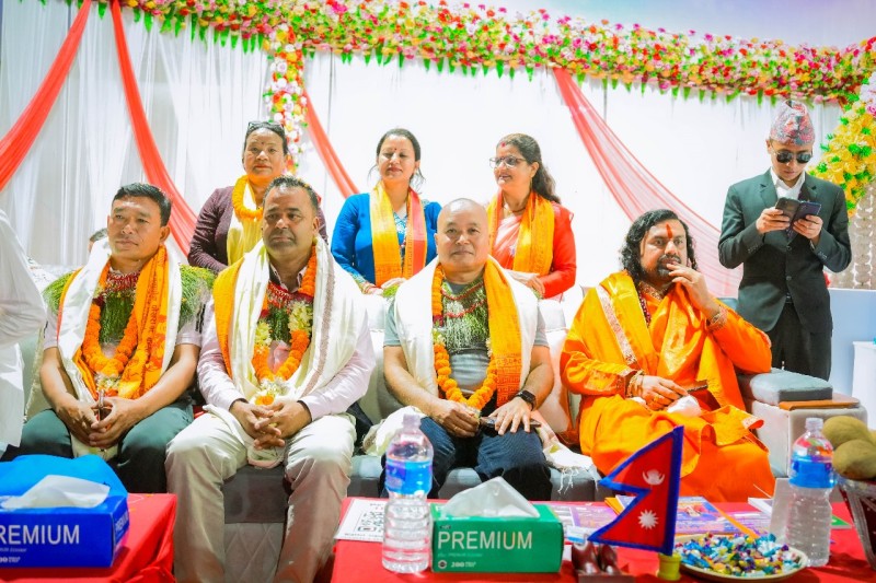 थाहा नगरप्रमुखको टोली कोटिहोममा पुगेर भने, ‘ज्येष्ठ नागरिकहरू सम्मान गर्नुहोस’