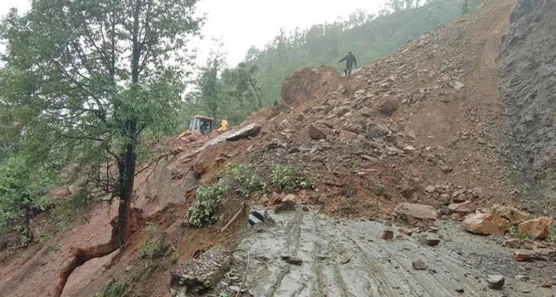 देशका विभिन्न मुख्य राजमार्गहरू पूर्ण रूपमा अवरुद्ध (विवरणसहित)
