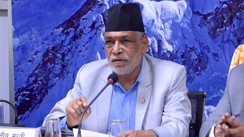 मलको अभाव छैन तर पर्याप्त उपलब्ध गराउन सकिदैन : कृषि मन्त्री 