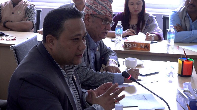 रास्वपाका शिशिर खनालले समर्थन गरे गगन थापाको प्रस्ताव