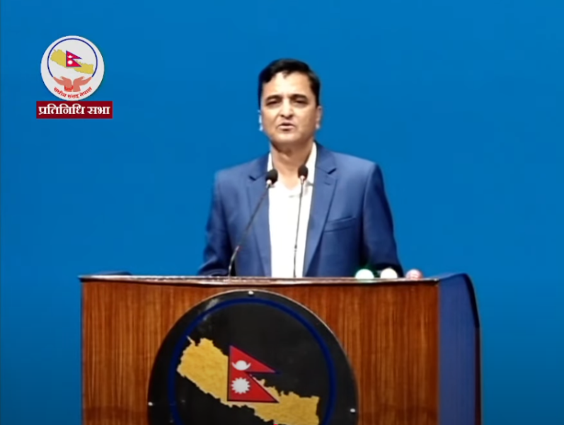 कुलमान हटाउँदा प्रचण्डको मुटुमै गोली लागेको जस्तो भयो : योगेश भट्टराई