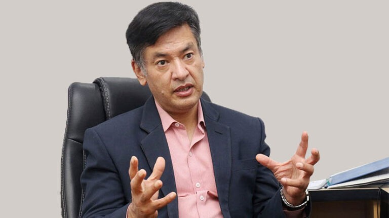 कुलमानलाई हटाएर विद्युत् प्राधिकरणको कार्यकारी निर्देशकमा हितेन्द्रदेव नियुक्त