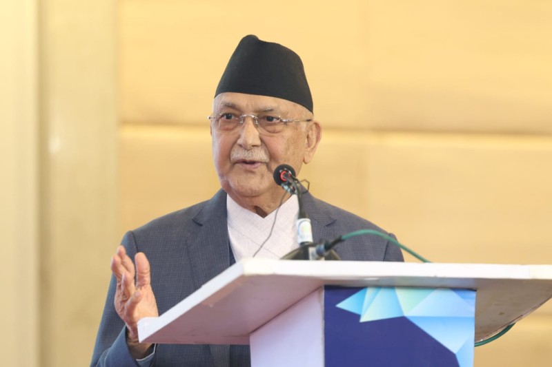 शिक्षकहरुले सडकमा बसिरहनु पर्दैन्, संवादबाट सम्बोधन गर्नेछौं : प्रधानमन्त्री