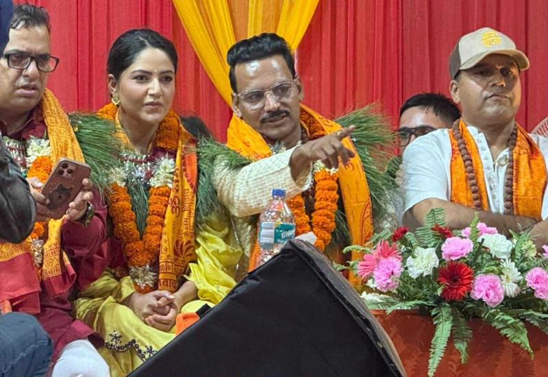 माग्ने बुढा’ले गरे ज्ञान विराट महायज्ञमा पुगेर आर्थिक सहयोग