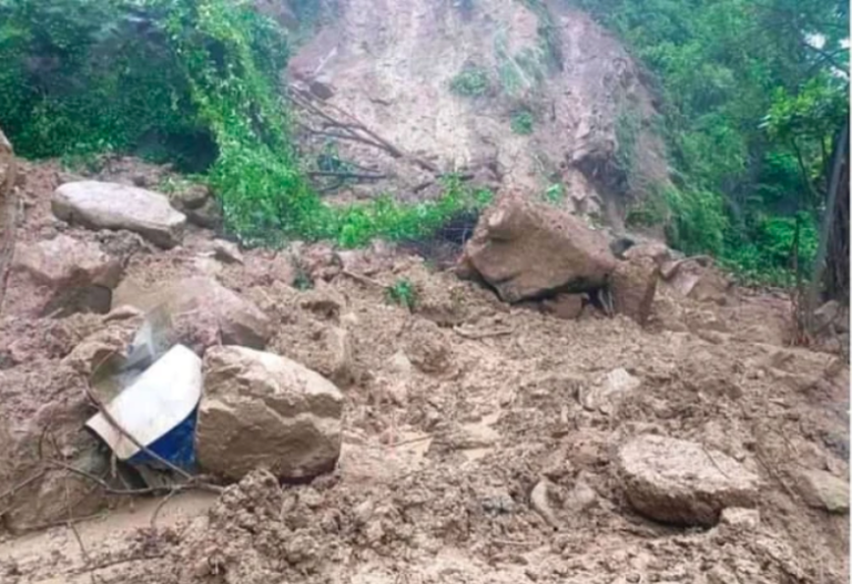 काभ्रेको थुम्कीमा पहिरोले गाउँ नै बगायो, चार जना बेपत्ता