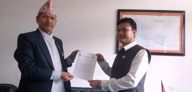 राष्ट्रिय दलित आयोगका अध्यक्ष र रास्वपा सचेतक परियारबीच भेटवार्ता
