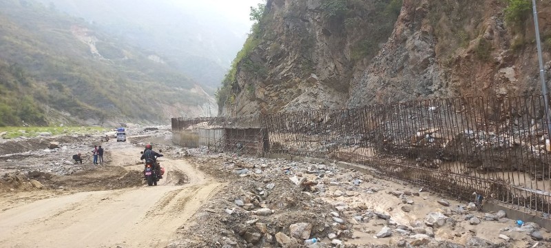 बाढीले क्षति पुर्‍याएको  बीपी राजमार्ग पुनर्निर्माण तीव्र