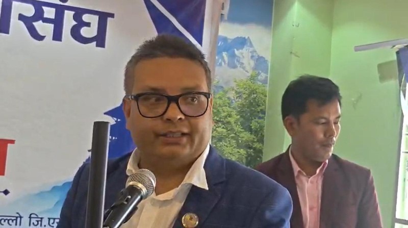 पत्रकारले जनता र जनप्रतिनिधिलाई बाटो देखाउनुपर्छ : अर्थ समिति सभापति