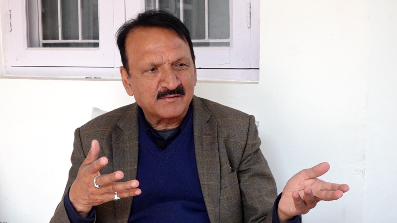 वैकल्पिक भनिएका शक्तिहरुको शिर–पुच्छर छैन, प्रतिस्पर्धा पूरानै दलसँग हुन्छ : डा.प्रकाश शरण महत