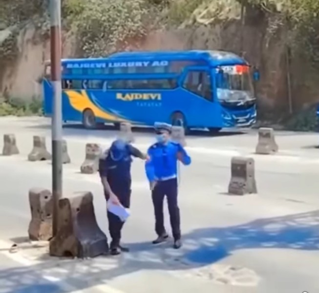 कार्यस्थलमा जवानमाथि हातपात गर्ने इन्स्पेक्टरमाथि छानबिन गर्न समिति गठन 