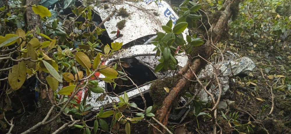 मनाङ एयर हेलिकप्टर दुर्घटना : हेलिकप्टर चालकसहित ६ जनाकै मृत्यु